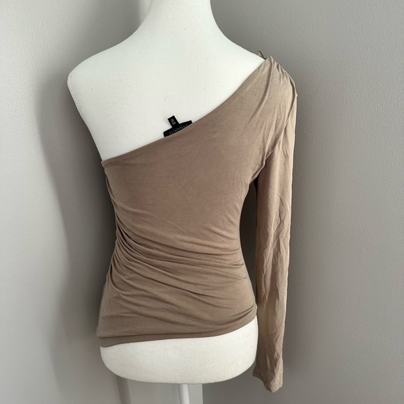 Dynamite Single Shoulder Top - Picture 2 of 8